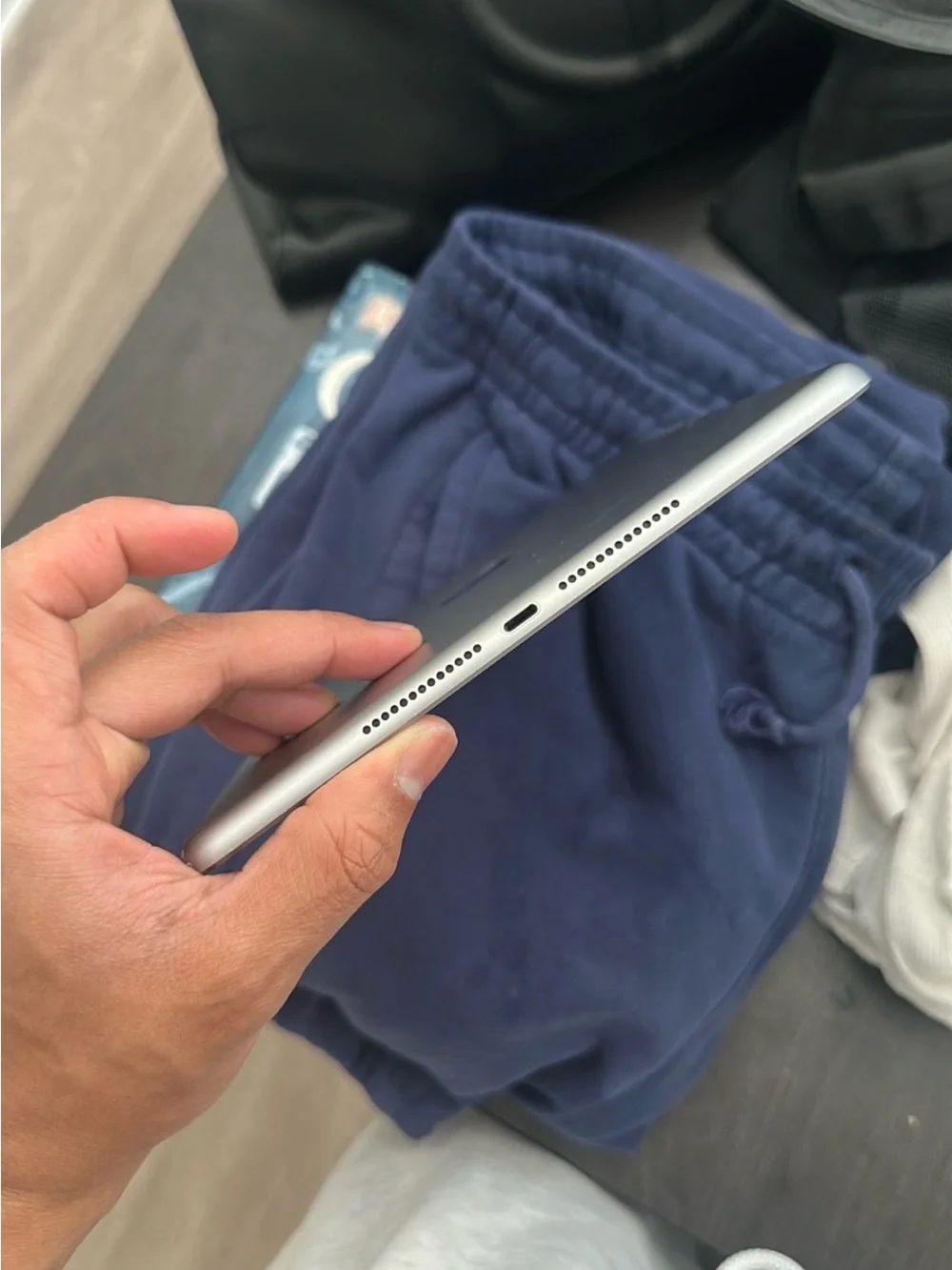 Apple iPad — Space Gray Front with Black Bezel
